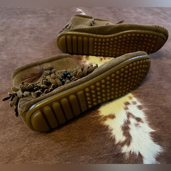 Minnetonka Moccasin Booties - Picture 2 of 7